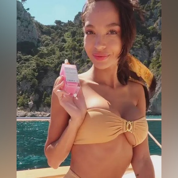 TRULY | Buns of Glowry Butt Serum - Picture 3 of 6